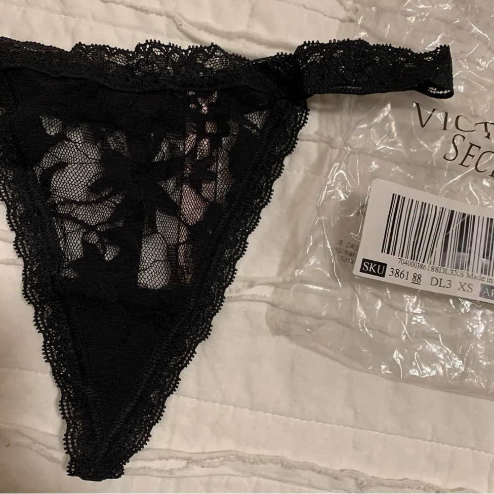 Victoria’s Secret black lace vstring thong panty - Picture 2 of 3